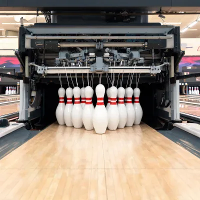 bowling pinsetter